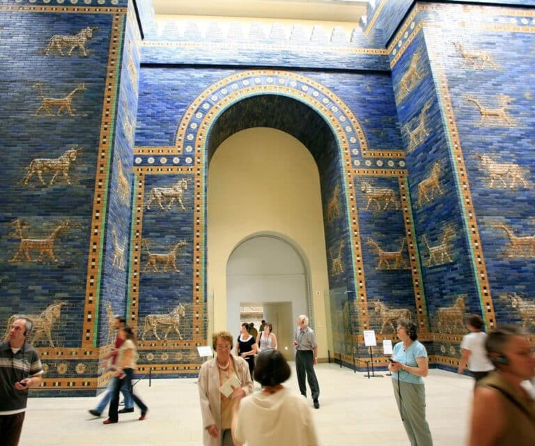 Almanya pergamon müzesinin içi