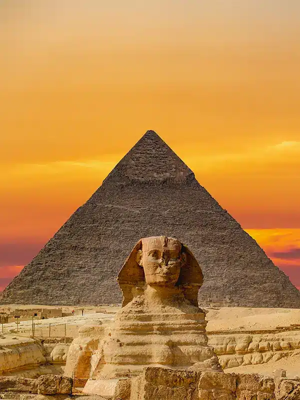 Keops ve giza piramitleri mısırın bize bıraktığı kültürel mirasıdır.